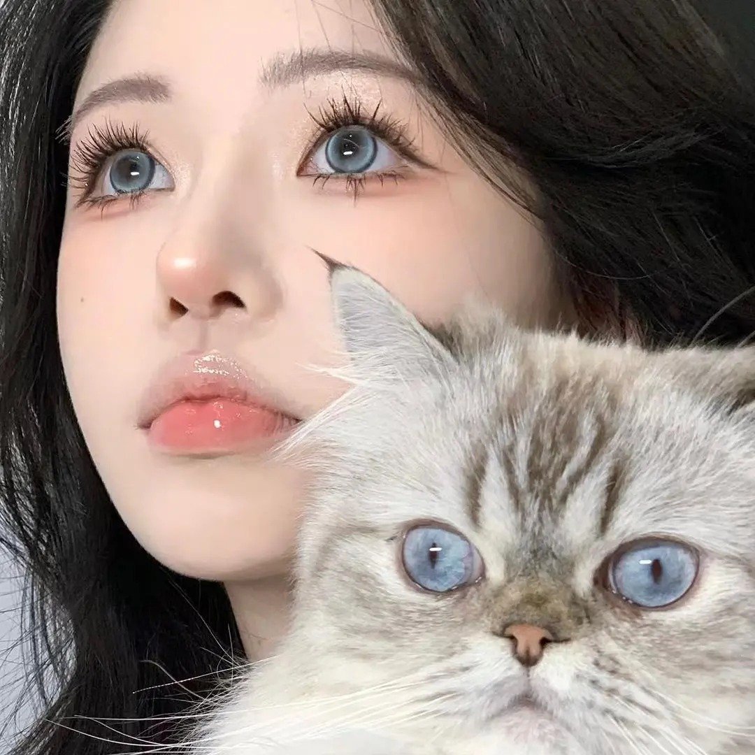 Ice Sea Salt Coloured Lenses - Image 5